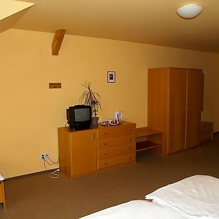 U Krbu 3* Vestec (Prague-West)